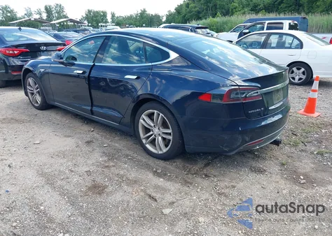 2013 Tesla Model S from USA, damaged, VIN 5YJSA1CN0DFP21851